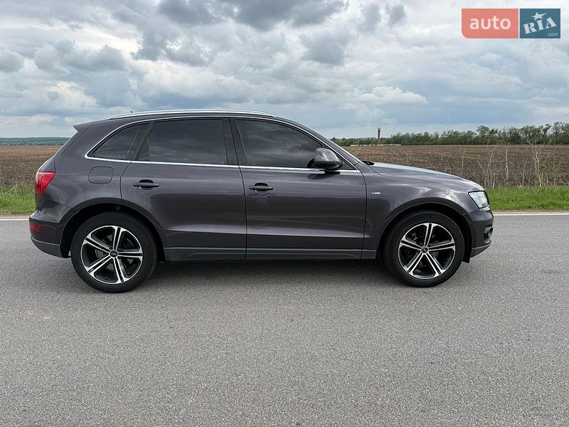 Позашляховик / Кросовер Audi Q5 2010 в Ладижині фото 4 Позашляховик / Кросовер Audi Q5 2010 в Ладижині