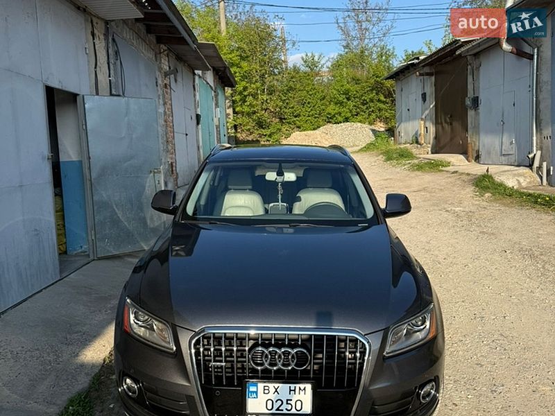 Внедорожник / Кроссовер Audi Q5 2015 в Каменец-Подольском