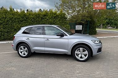 Внедорожник / Кроссовер Audi Q5 2019 в Луцке