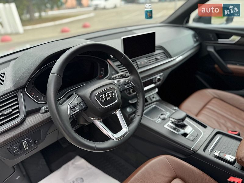 Внедорожник / Кроссовер Audi Q5 2019 в Луцке