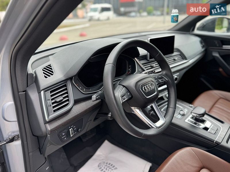 Внедорожник / Кроссовер Audi Q5 2019 в Луцке