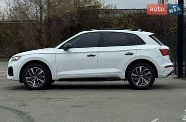 Внедорожник / Кроссовер Audi Q5 2021 в Киеве
