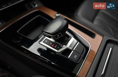 Внедорожник / Кроссовер Audi Q5 2021 в Киеве