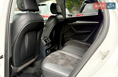 Внедорожник / Кроссовер Audi Q5 2017 в Киеве