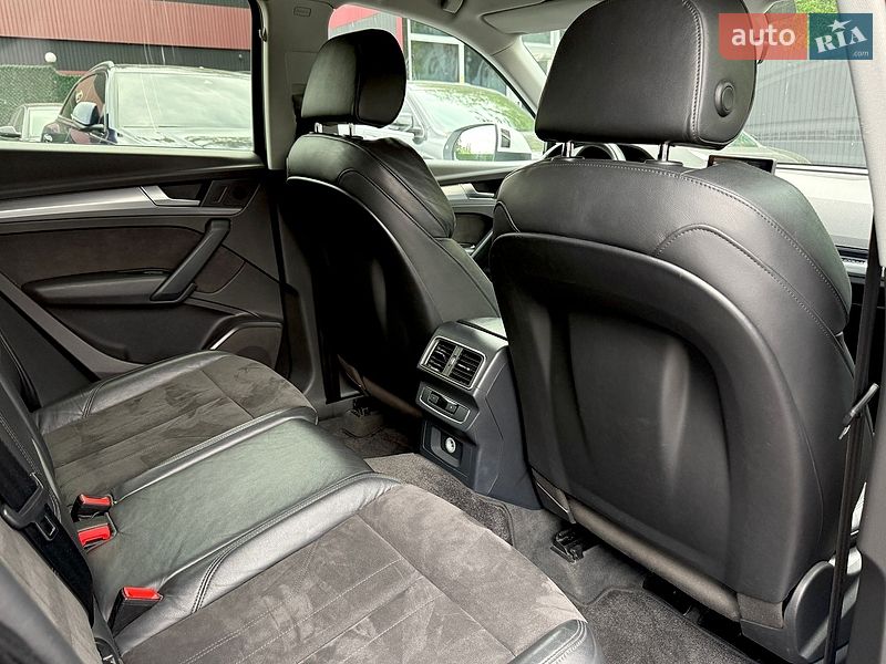 Внедорожник / Кроссовер Audi Q5 2017 в Киеве
