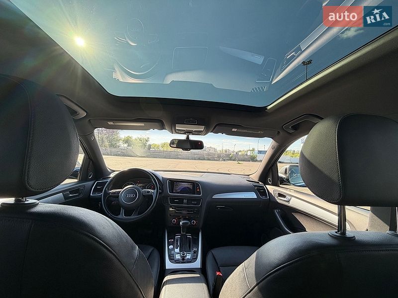 Позашляховик / Кросовер Audi Q5 2015 в Києві