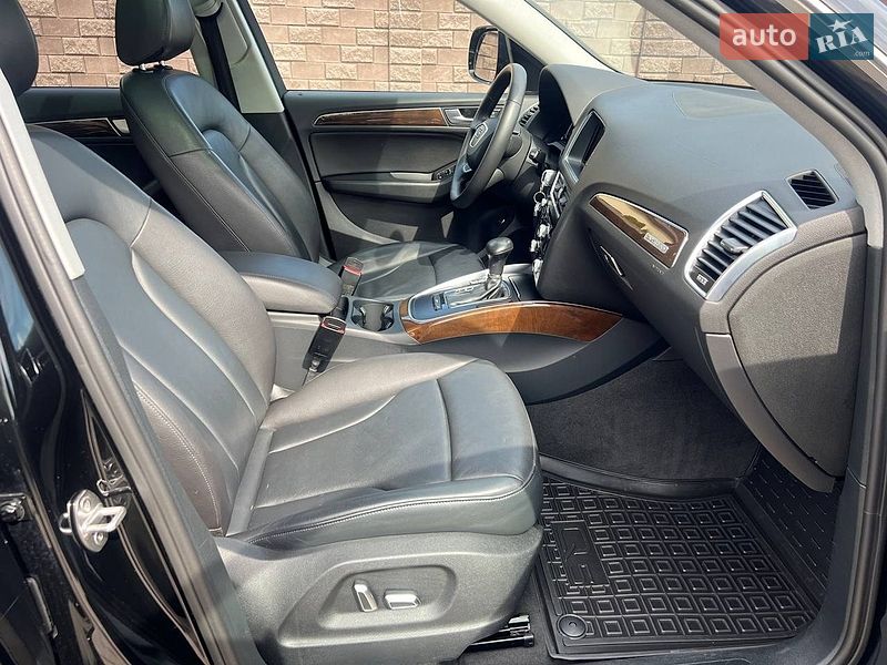 Внедорожник / Кроссовер Audi Q5 2016 в Ровно