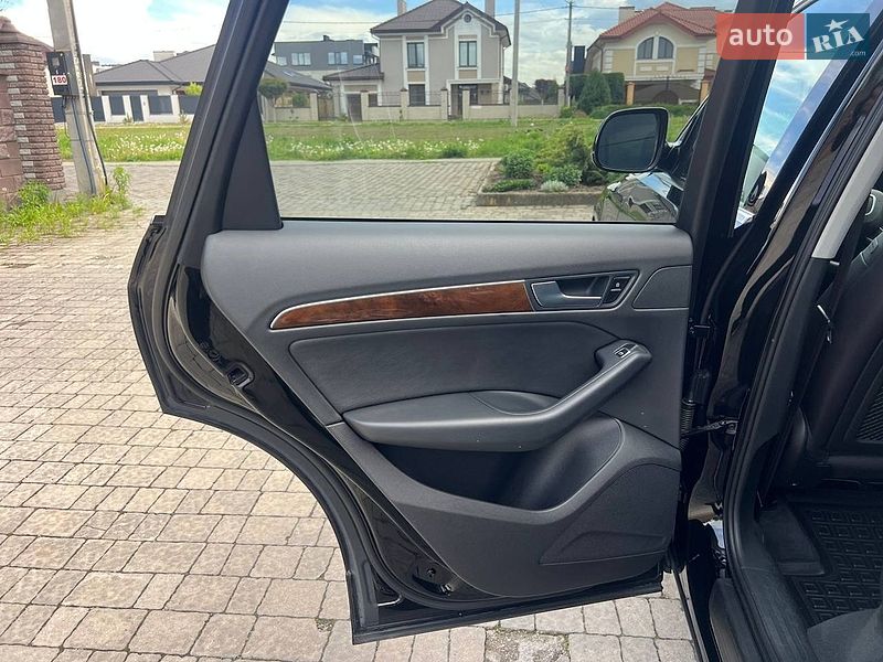 Внедорожник / Кроссовер Audi Q5 2016 в Ровно