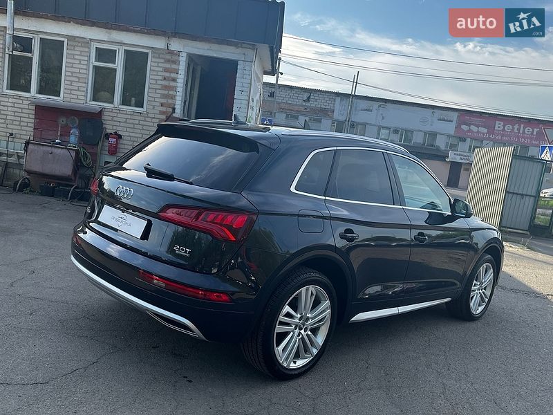 Позашляховик / Кросовер Audi Q5 2018 в Луцьку