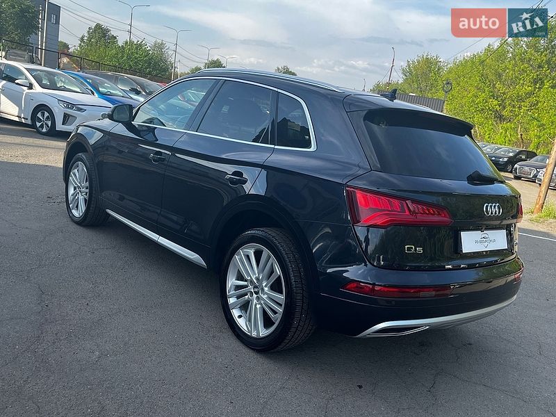 Позашляховик / Кросовер Audi Q5 2018 в Луцьку