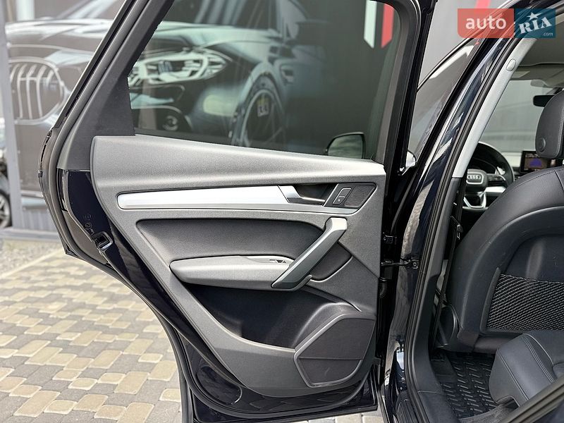 Позашляховик / Кросовер Audi Q5 2018 в Львові
