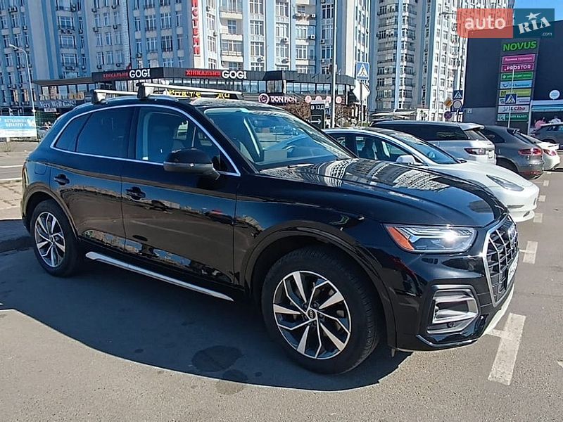 Внедорожник / Кроссовер Audi Q5 2021 в Киеве