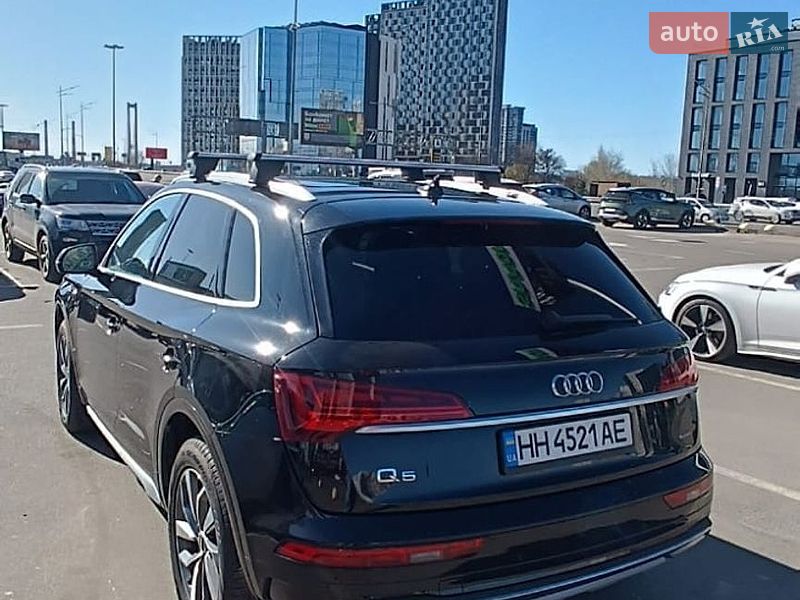 Внедорожник / Кроссовер Audi Q5 2021 в Киеве