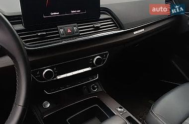 Внедорожник / Кроссовер Audi Q5 2021 в Киеве