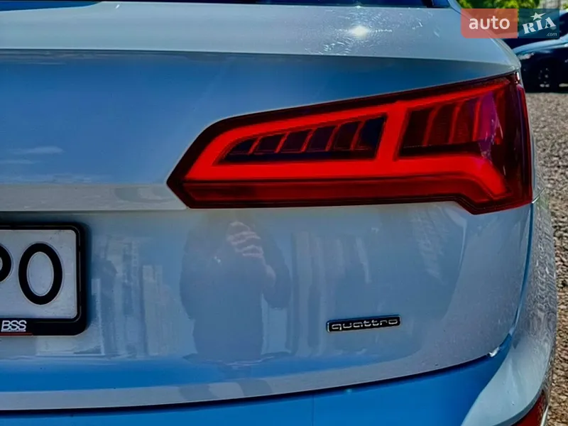 Audi Q5 2019 VIN WA1E2AFY6L2052285 фото оголошення 10 з 86