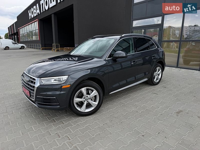 Внедорожник / Кроссовер Audi Q5 2019 в Тернополе