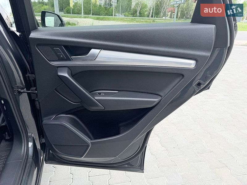Внедорожник / Кроссовер Audi Q5 2019 в Тернополе