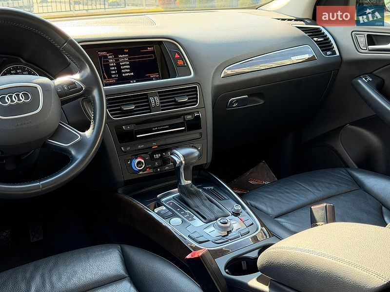 Внедорожник / Кроссовер Audi Q5 2015 в Ужгороде