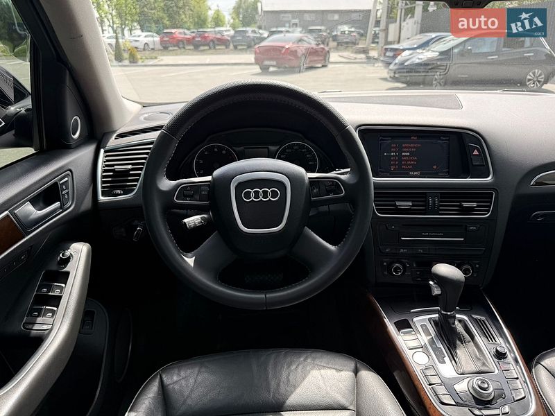 Позашляховик / Кросовер Audi Q5 2011 в Львові
