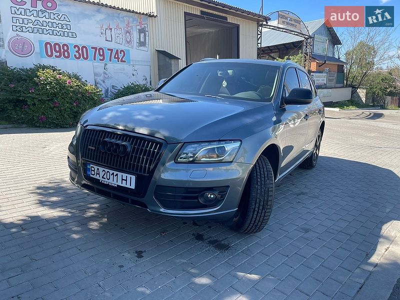 Позашляховик / Кросовер Audi Q5 2011 в Новоархангельську