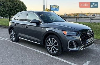 Позашляховик / Кросовер Audi Q5 2021 в Києві