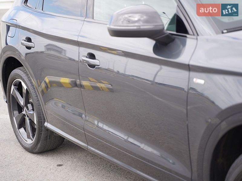 Позашляховик / Кросовер Audi Q5 2018 в Львові