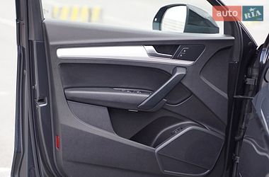 Позашляховик / Кросовер Audi Q5 2018 в Львові