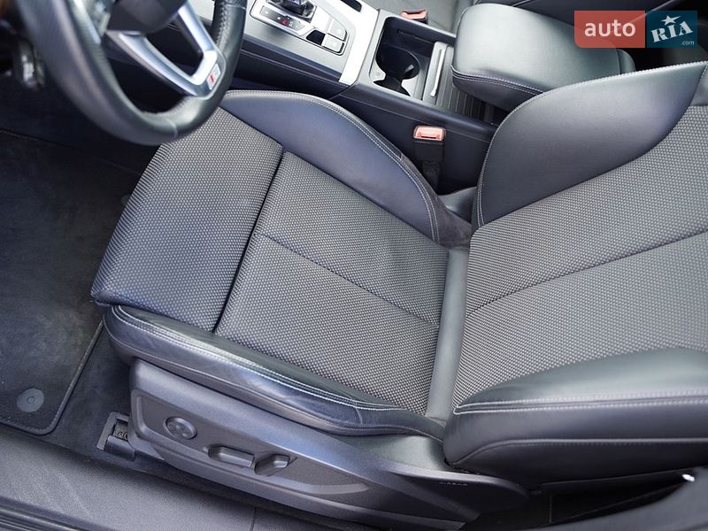 Позашляховик / Кросовер Audi Q5 2018 в Львові
