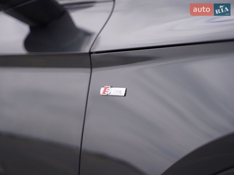 Позашляховик / Кросовер Audi Q5 2018 в Львові