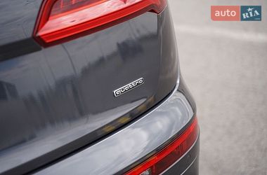 Позашляховик / Кросовер Audi Q5 2018 в Львові