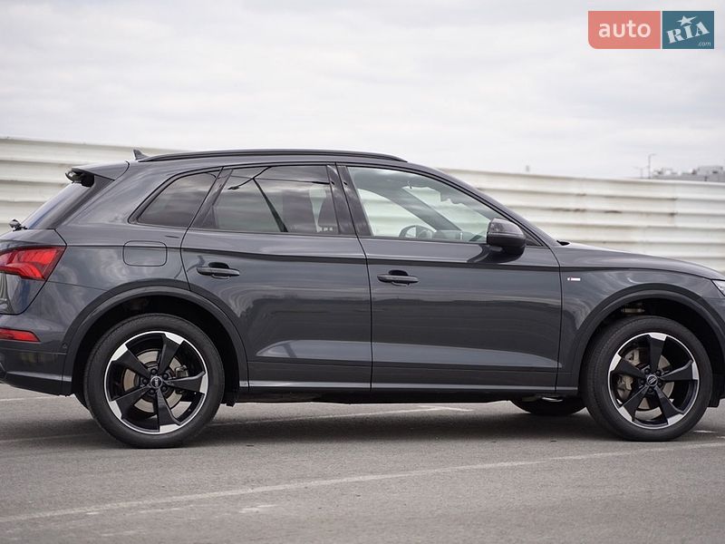 Позашляховик / Кросовер Audi Q5 2018 в Львові