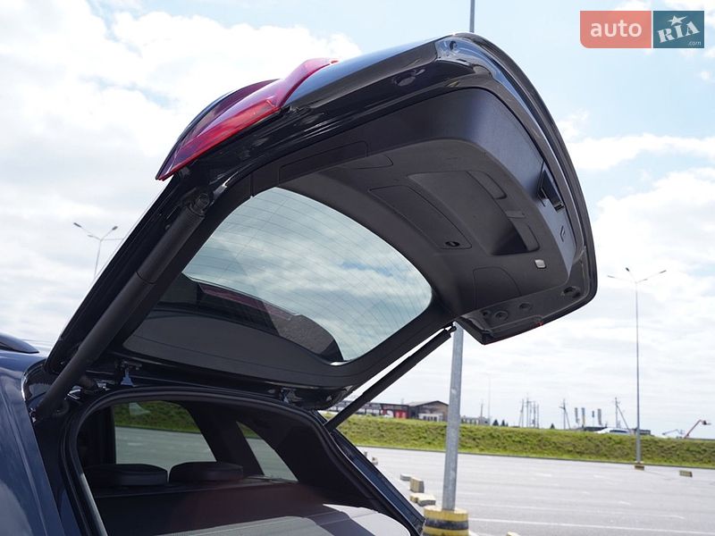 Позашляховик / Кросовер Audi Q5 2018 в Львові
