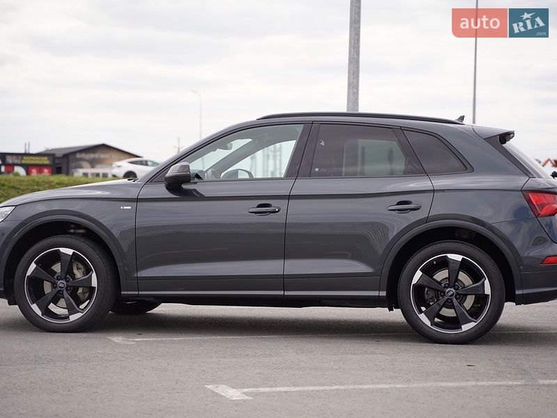 Позашляховик / Кросовер Audi Q5 2018 в Львові