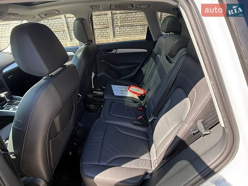 Внедорожник / Кроссовер Audi Q5 2016 в Ровно