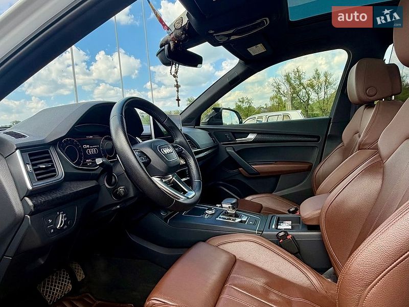 Позашляховик / Кросовер Audi Q5 2018 в Балті