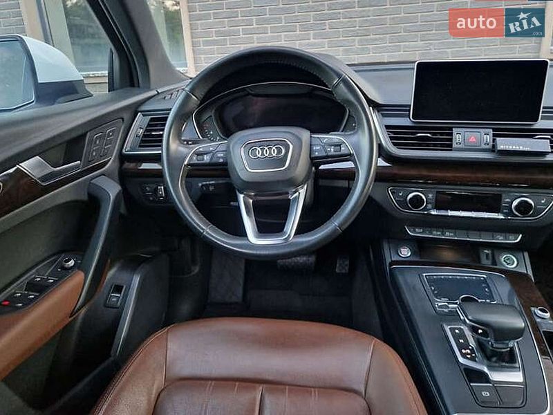 Внедорожник / Кроссовер Audi Q5 2018 в Киеве