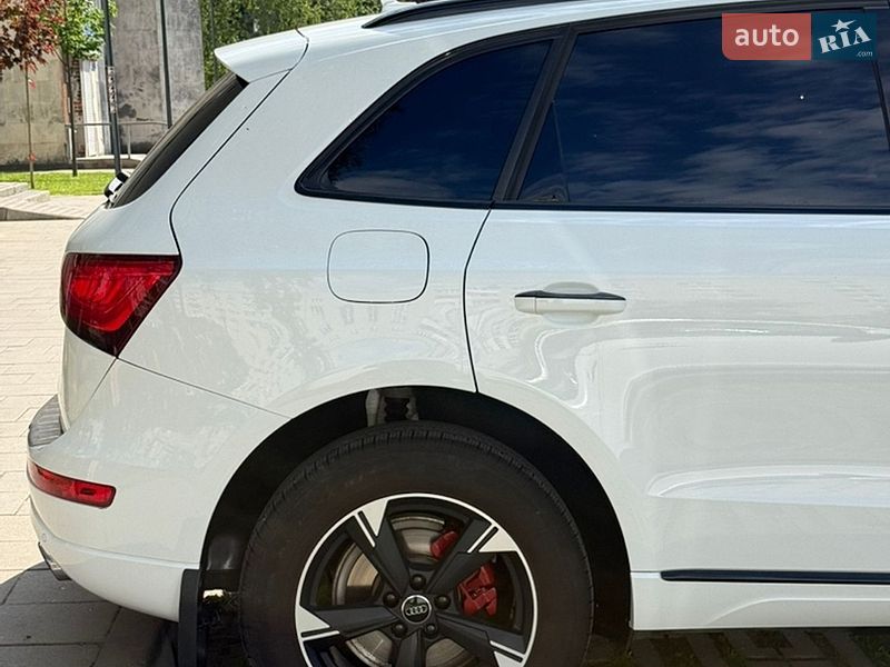Внедорожник / Кроссовер Audi Q5 2015 в Луцке
