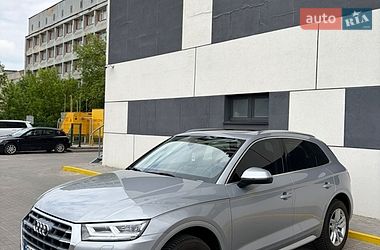 Позашляховик / Кросовер Audi Q5 2019 в Рівному