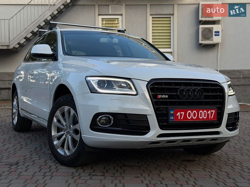 Позашляховик / Кросовер Audi Q5 2017 в Лубнах