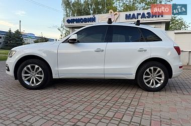 Позашляховик / Кросовер Audi Q5 2017 в Лубнах