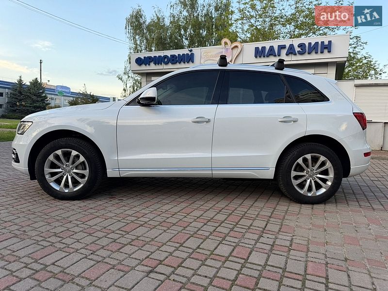 Позашляховик / Кросовер Audi Q5 2017 в Лубнах