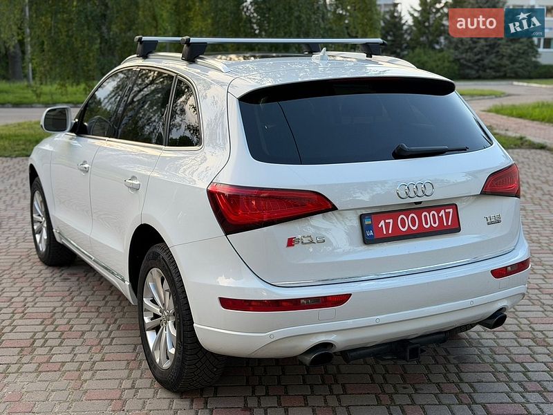Позашляховик / Кросовер Audi Q5 2017 в Лубнах