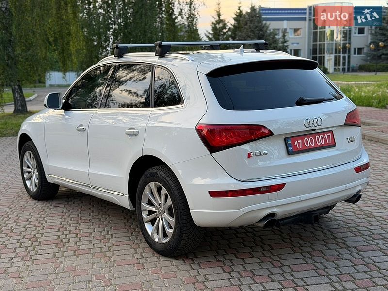 Позашляховик / Кросовер Audi Q5 2017 в Лубнах