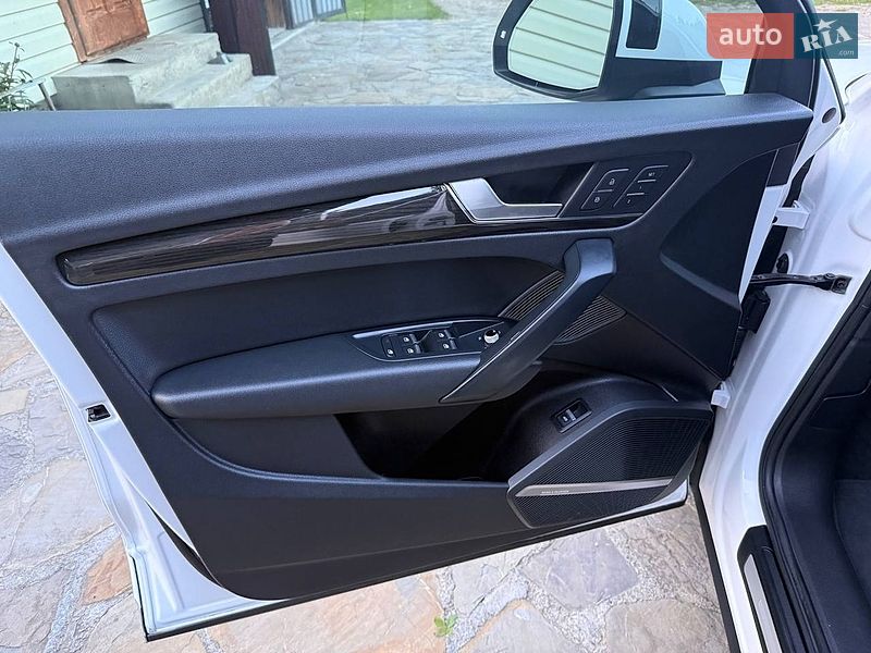 Внедорожник / Кроссовер Audi Q5 2018 в Надворной