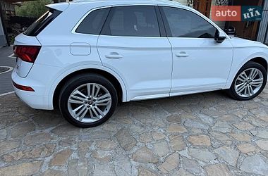Внедорожник / Кроссовер Audi Q5 2018 в Надворной