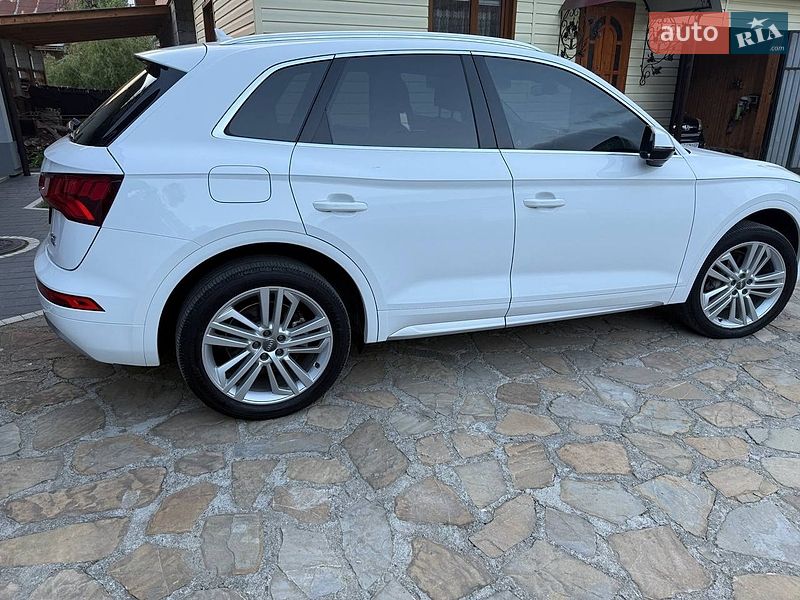 Внедорожник / Кроссовер Audi Q5 2018 в Надворной