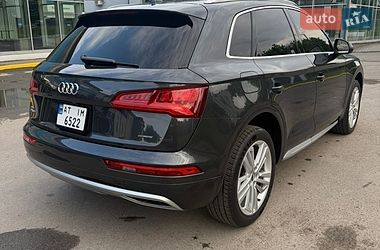 Позашляховик / Кросовер Audi Q5 2020 в Івано-Франківську