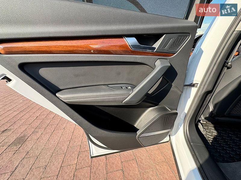 Внедорожник / Кроссовер Audi Q5 2023 в Стрые