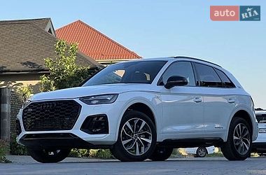 Позашляховик / Кросовер Audi Q5 2021 в Києві