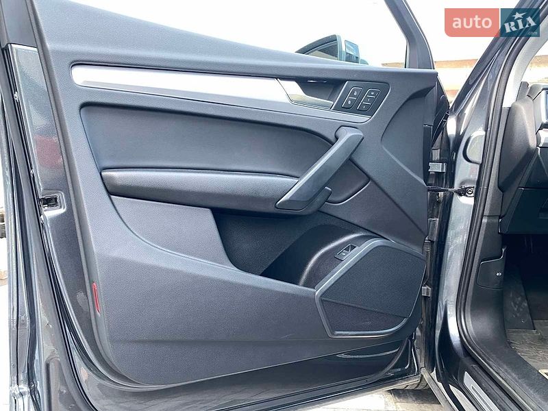 Позашляховик / Кросовер Audi Q5 2022 в Львові